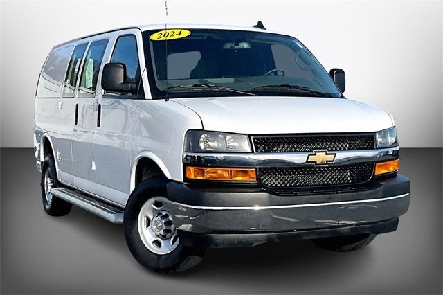 2024 Chevrolet Express Cargo 2500 WT