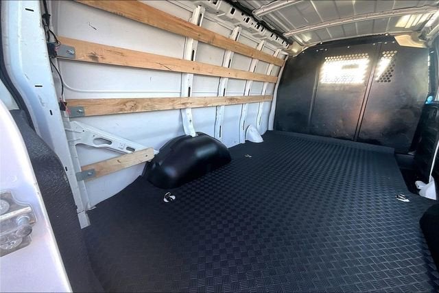 2024 Chevrolet Express Cargo 2500 WT